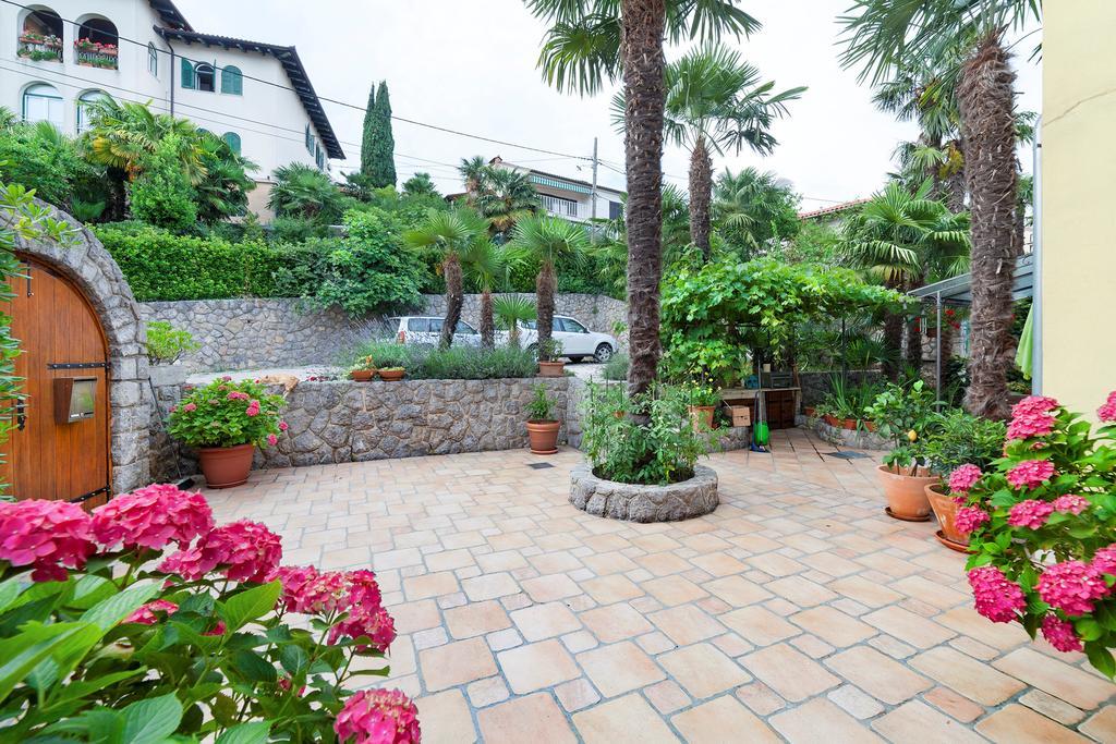 Apartments Hortensia Опатія Екстер'єр фото